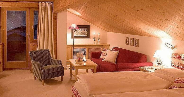 Alpenland - Das Feine Kleine Hotel Lech am Arlberg Ngoại thất bức ảnh