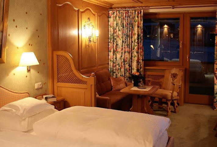 Alpenland - Das Feine Kleine Hotel Lech am Arlberg Ngoại thất bức ảnh